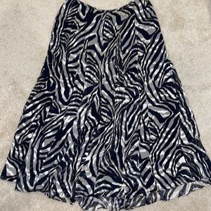 Black and white print skirt